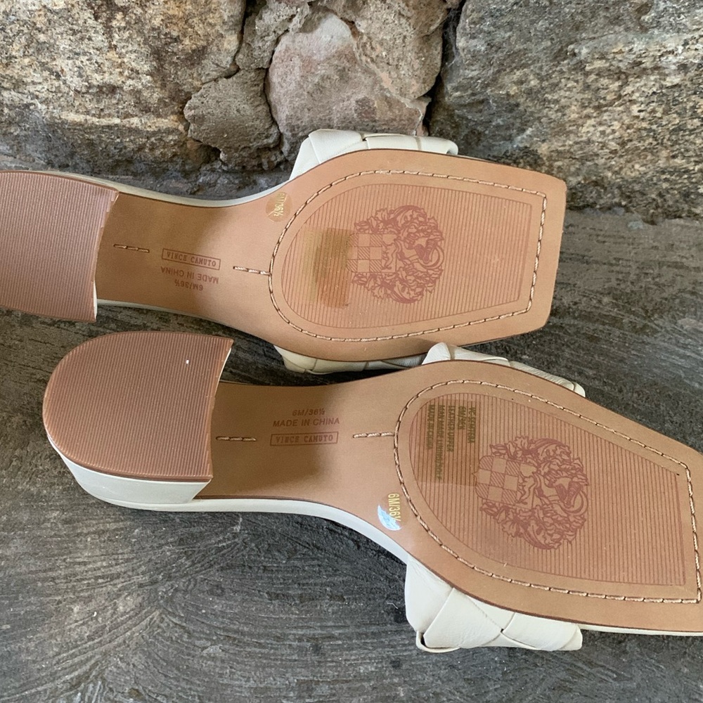 Vince Comuto slides - Picture 6 of 8